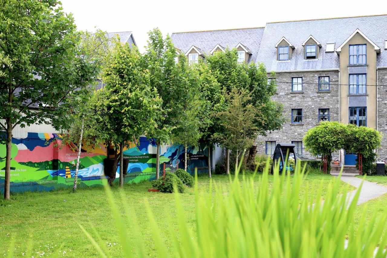 Long Quay Apartments, Клонакілті Екстер'єр фото